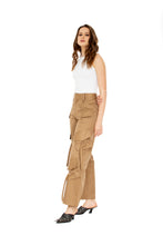 Load image into Gallery viewer, Cargo Pant in Beige Viscose
