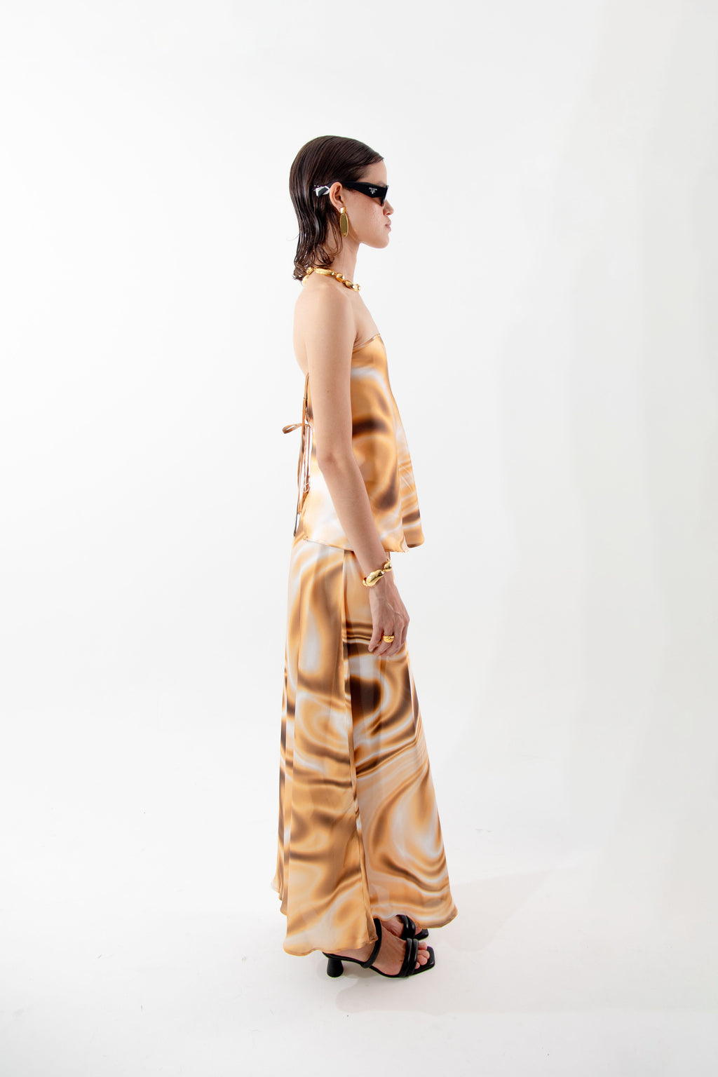 THE 'LIQUID GOLD' TOP