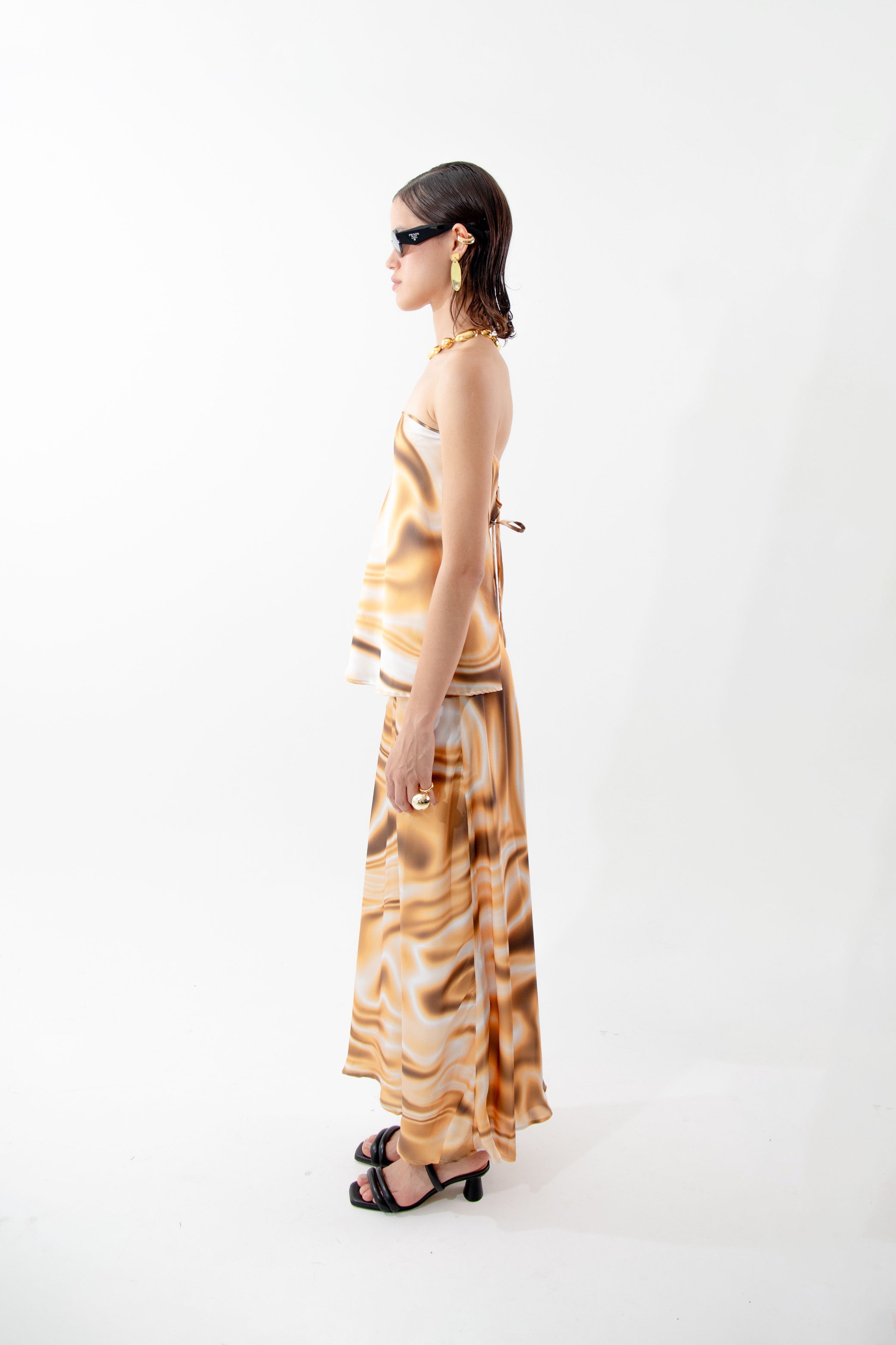 THE 'LIQUID GOLD' TOP