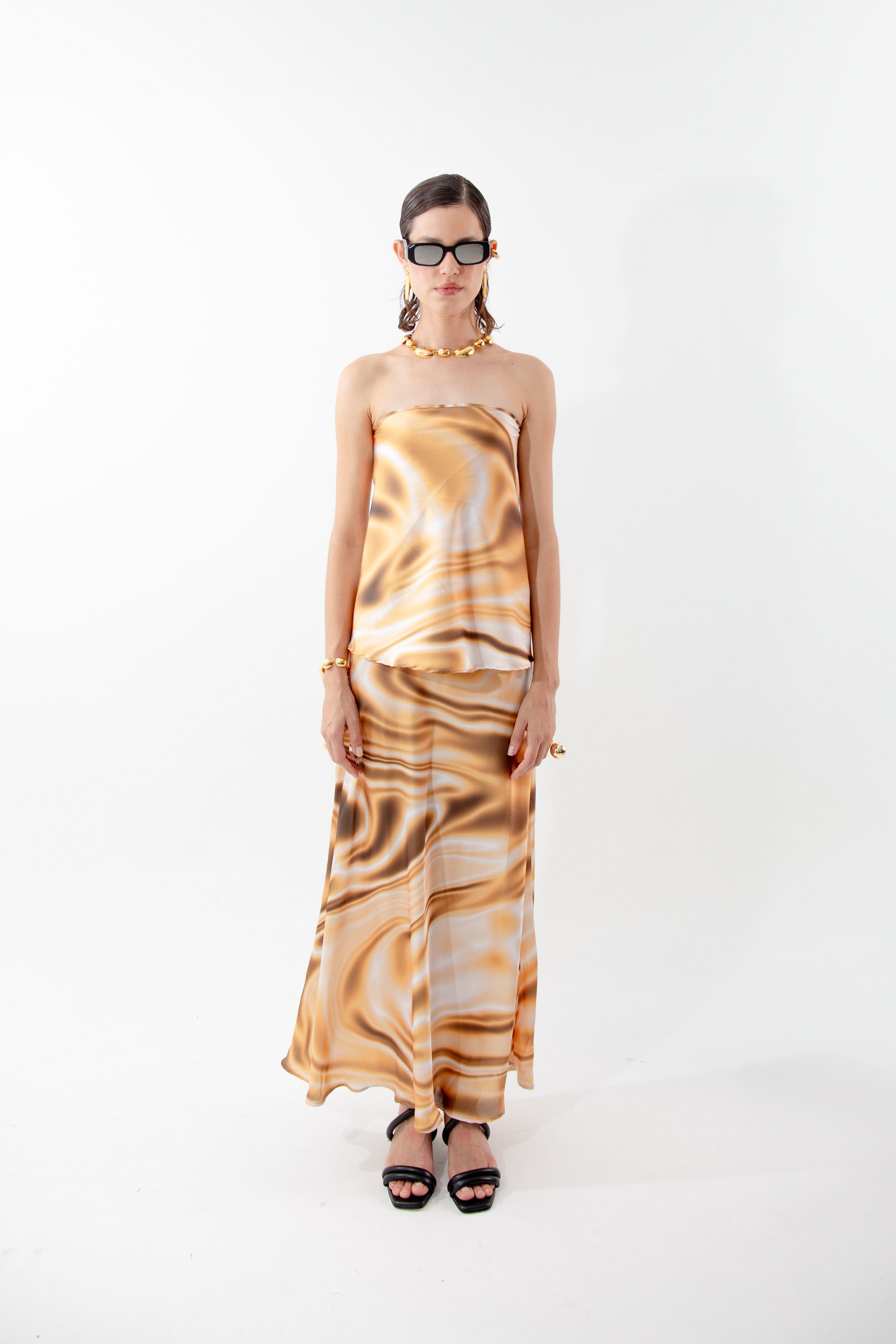 THE 'LIQUID GOLD' TOP